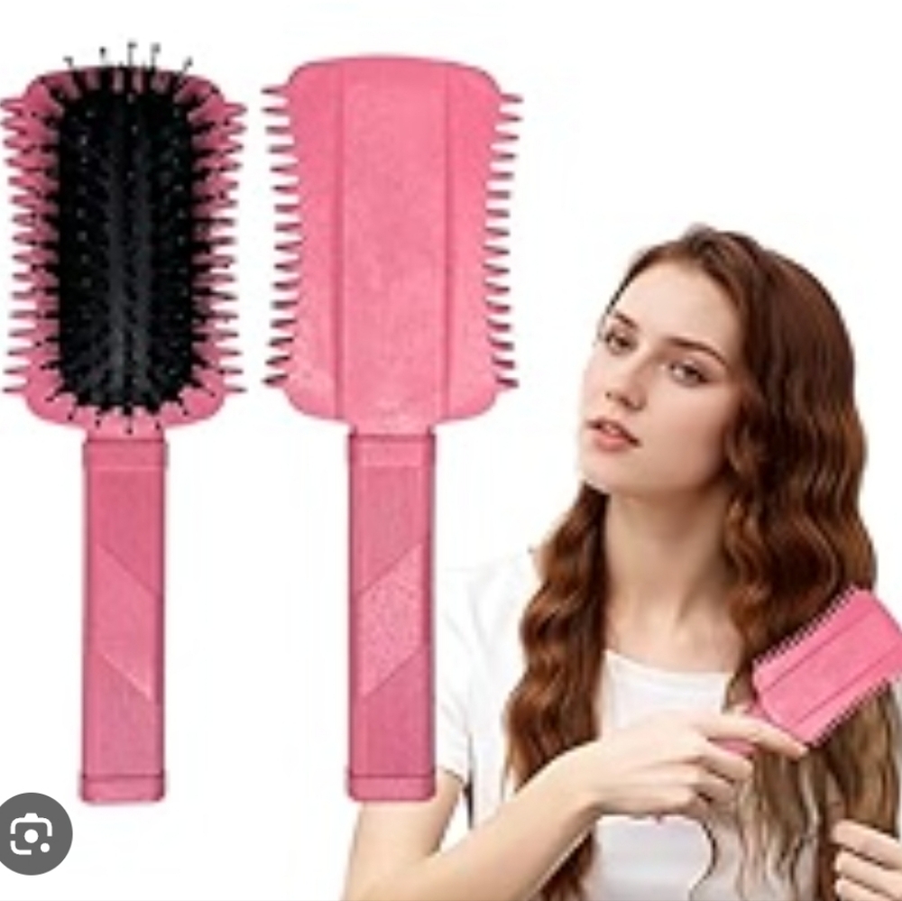 New Viral Curl Defining Brush